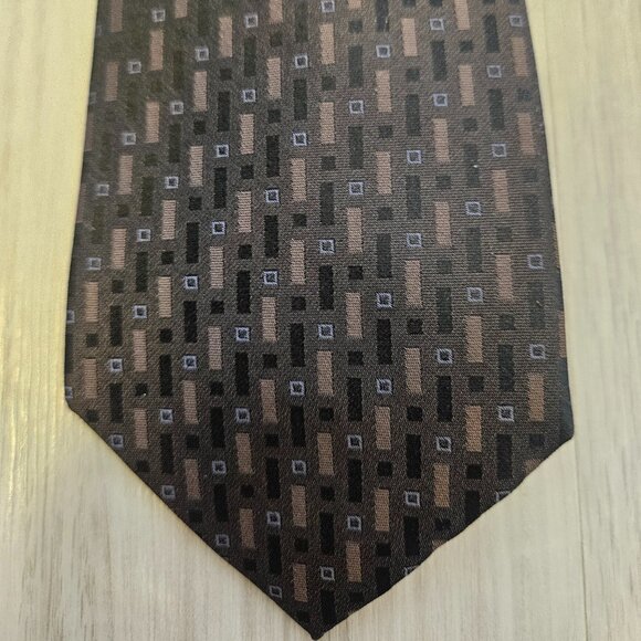 J. Ferrar Black Brown 100% Silk Tie - Picture 2 of 3
